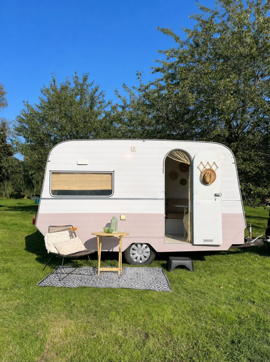 Caravanverf Peony Pink