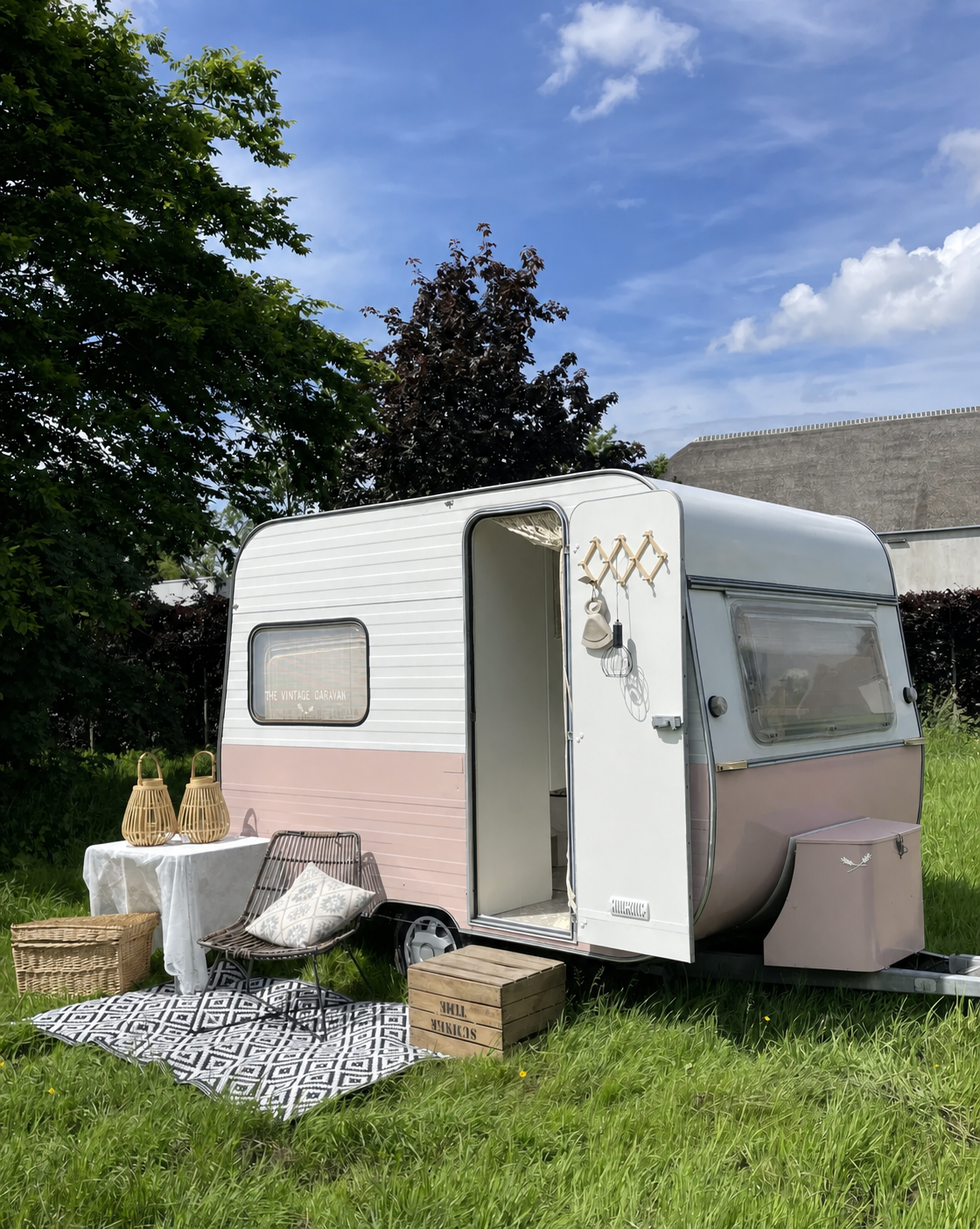 Caravanverf Peony Pink