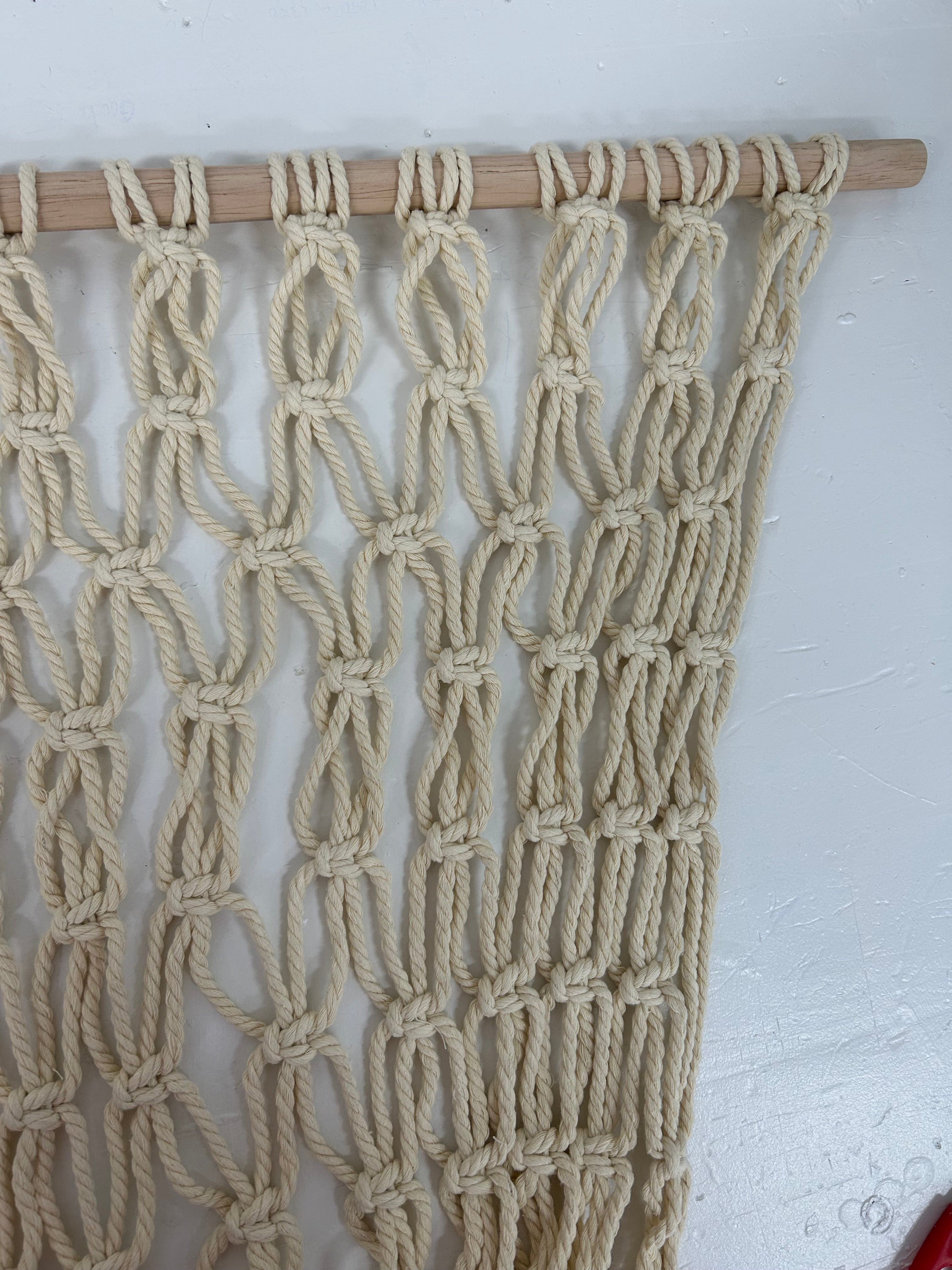 Boho deurgordijn met stoere lederen band