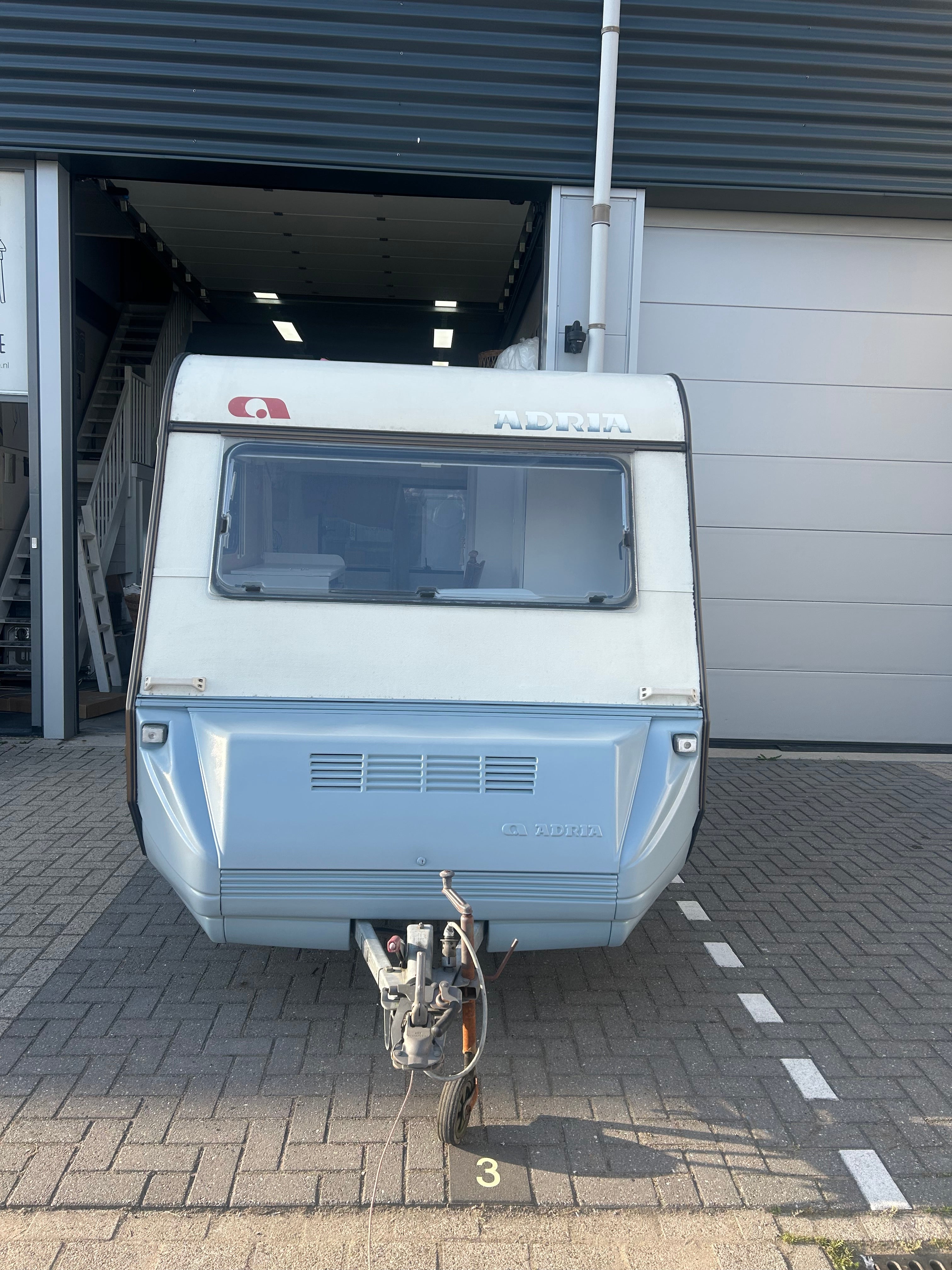 Caravan paint Caribbean Blue