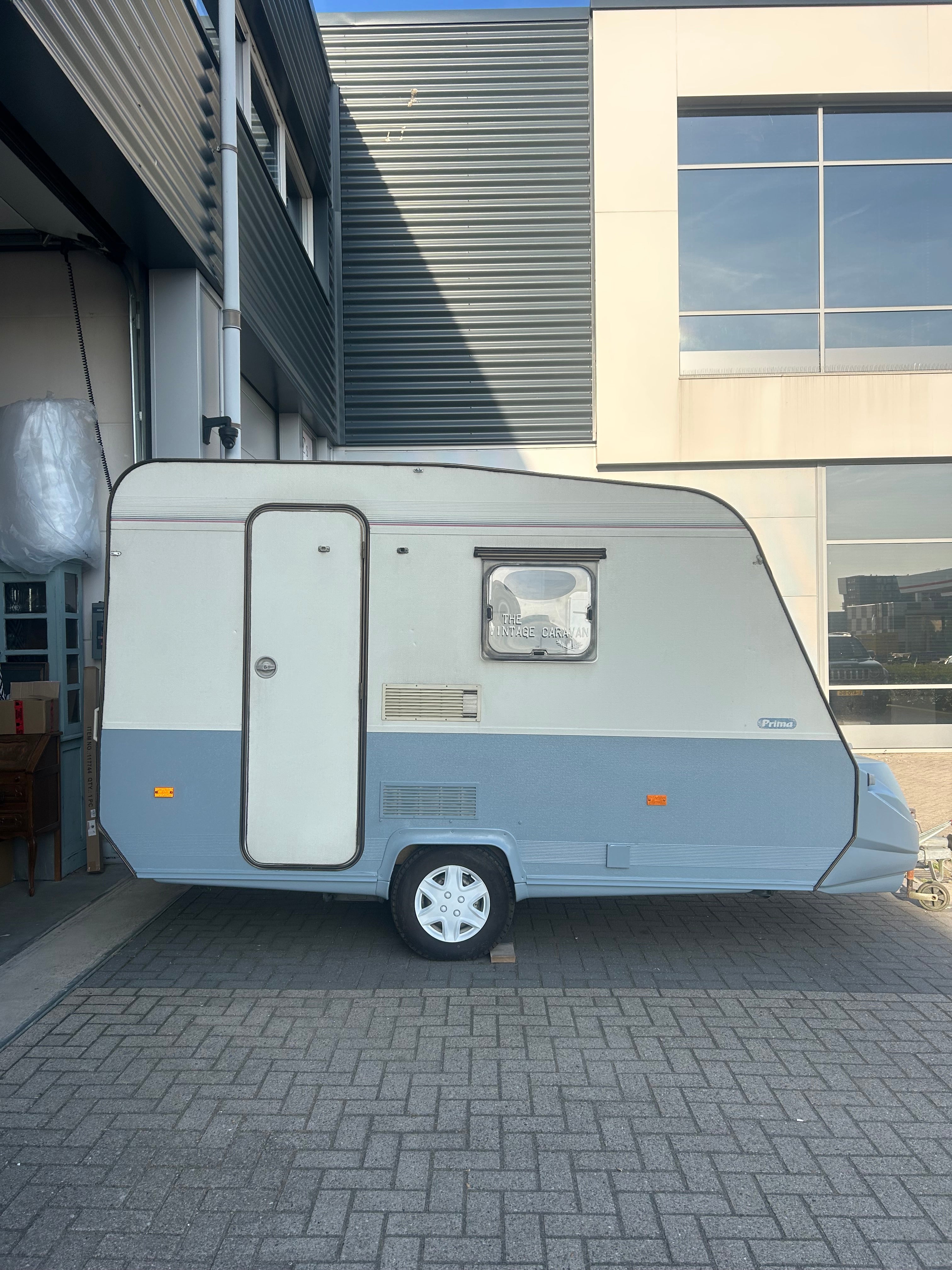 Caravan paint Caribbean Blue