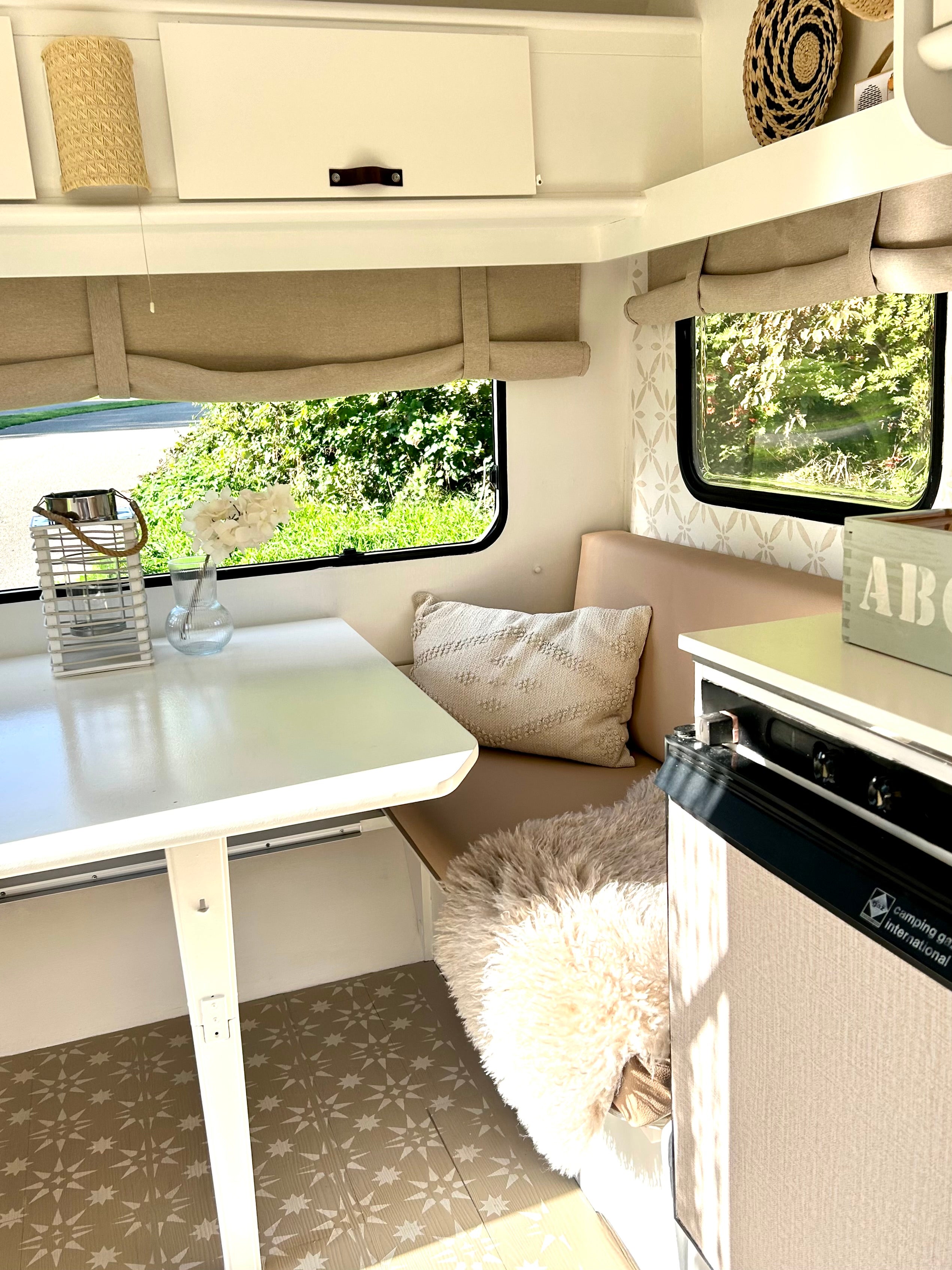 Verduisterende caravangordijnen - beige linnenlook