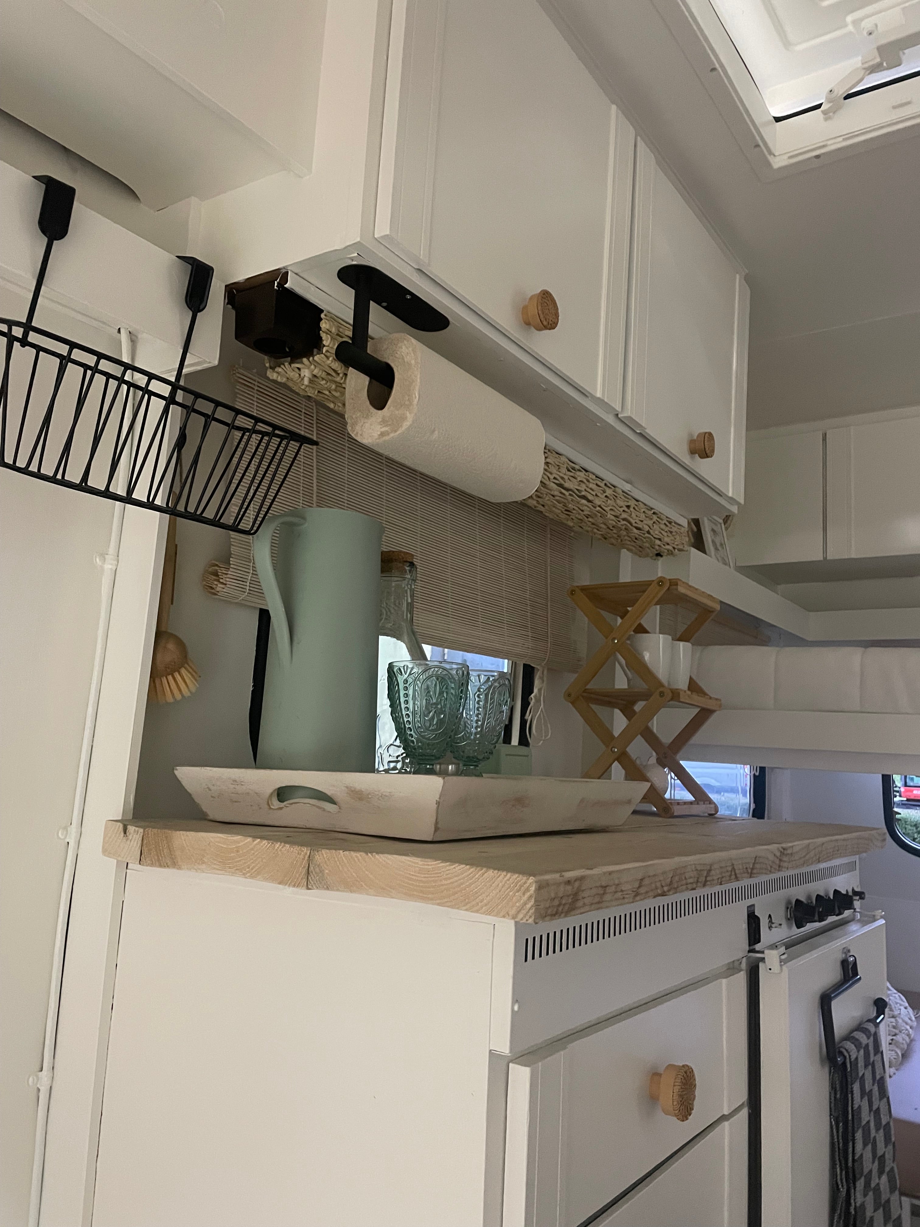 Set van rieten kastknopjes