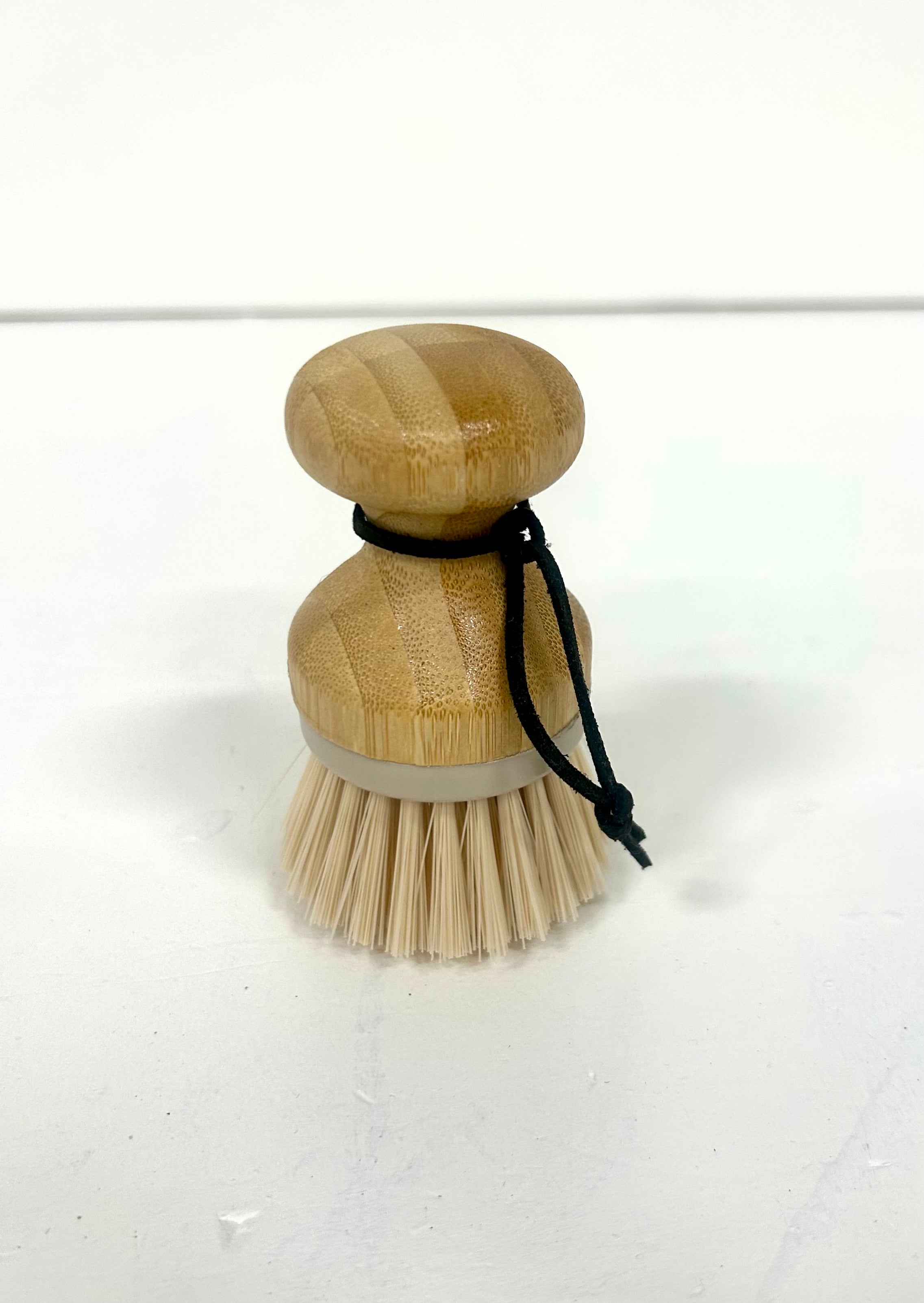 Mini stoffer en blik, afwasborstel in beige