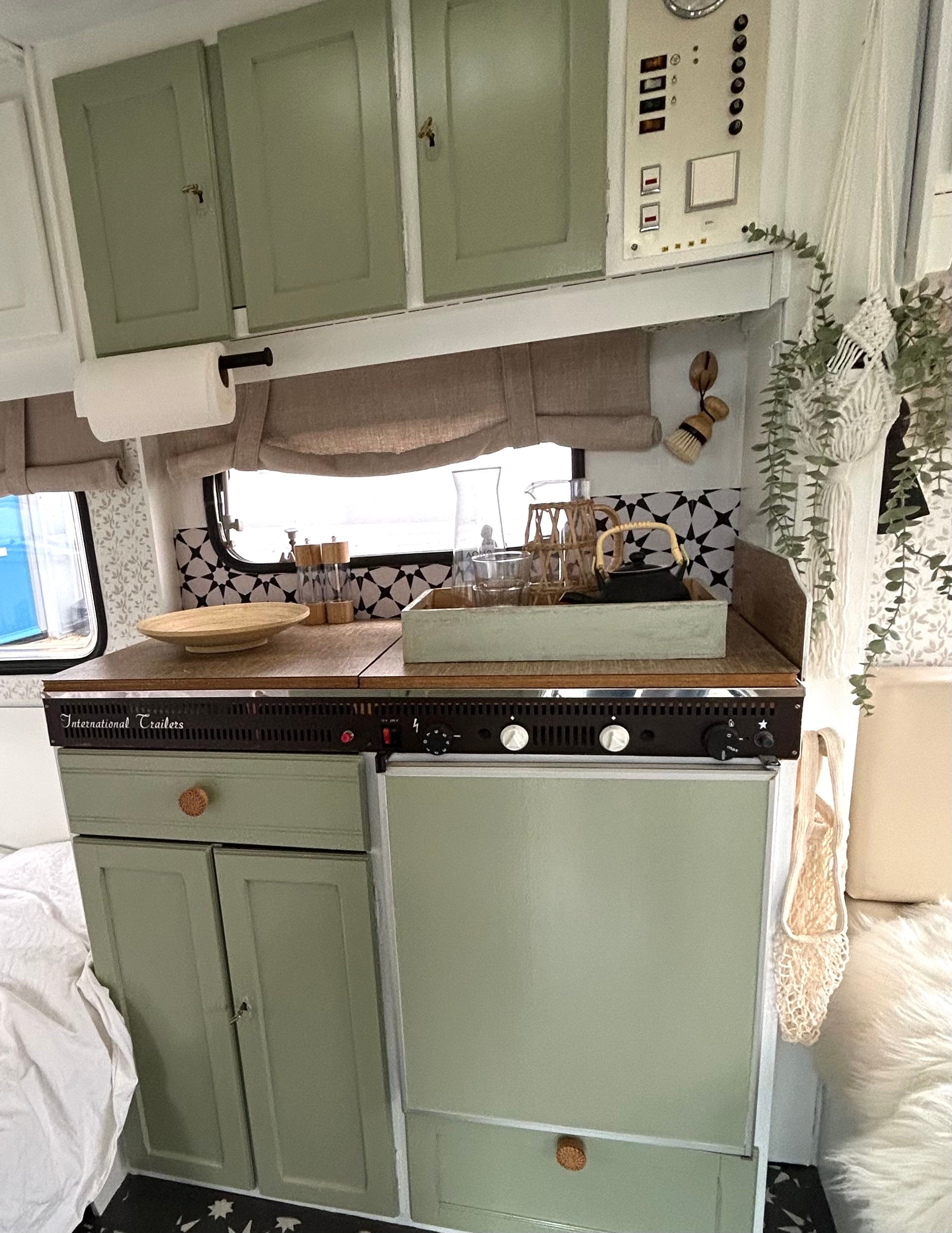 MAKE-OVER - IT Caravan