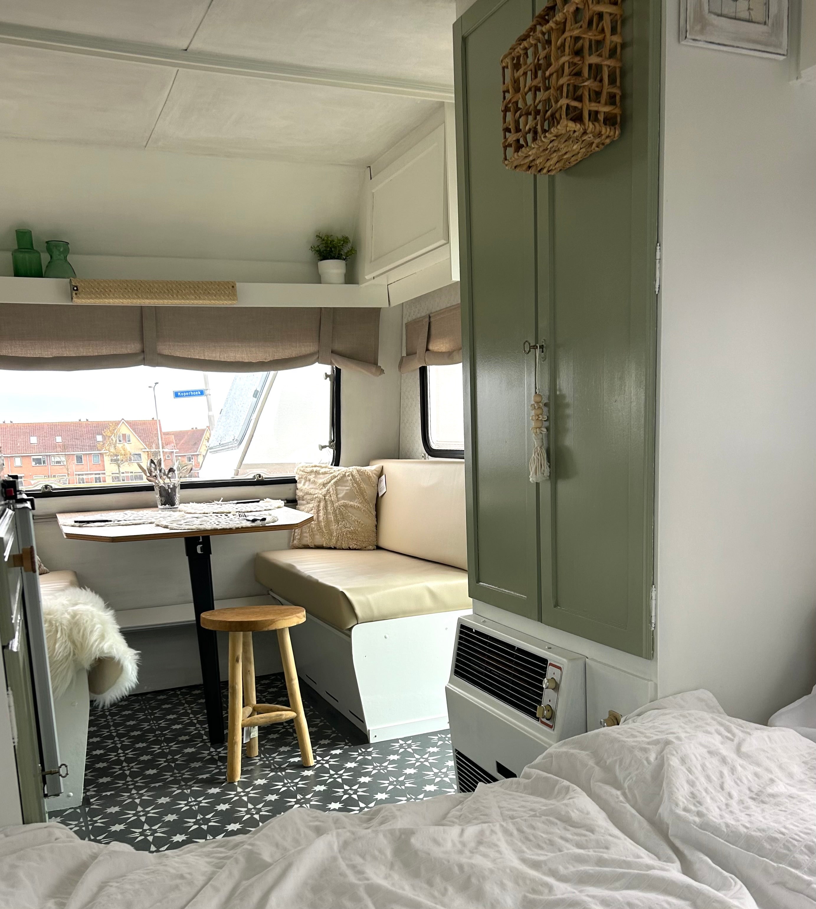 MAKE-OVER - IT Caravan