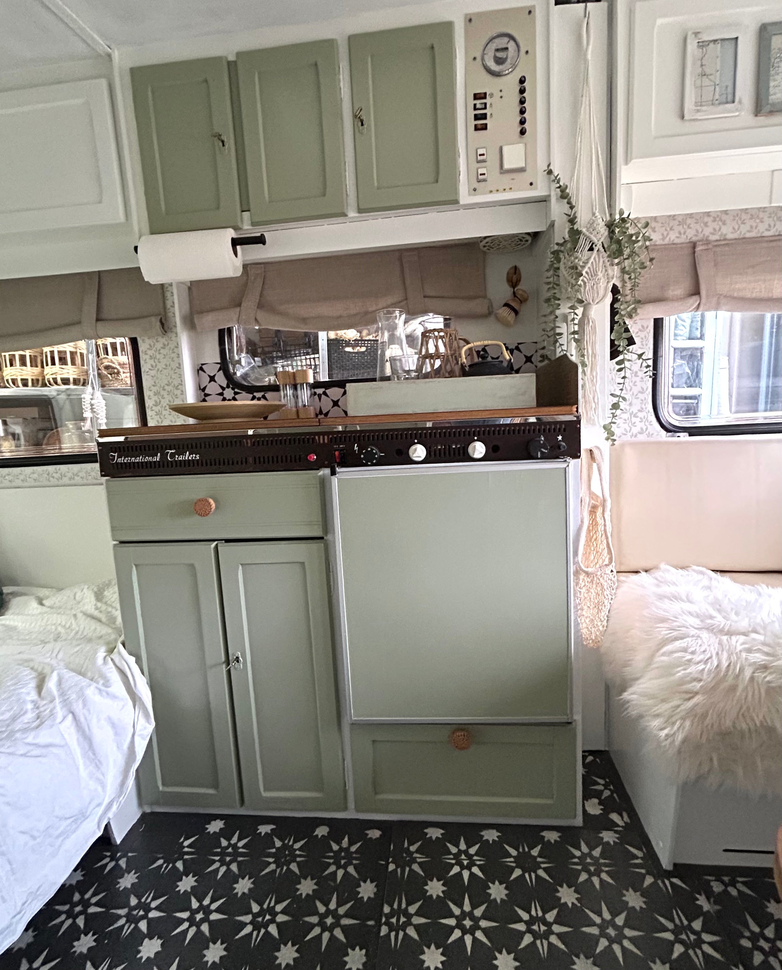 MAKE-OVER - IT Caravan