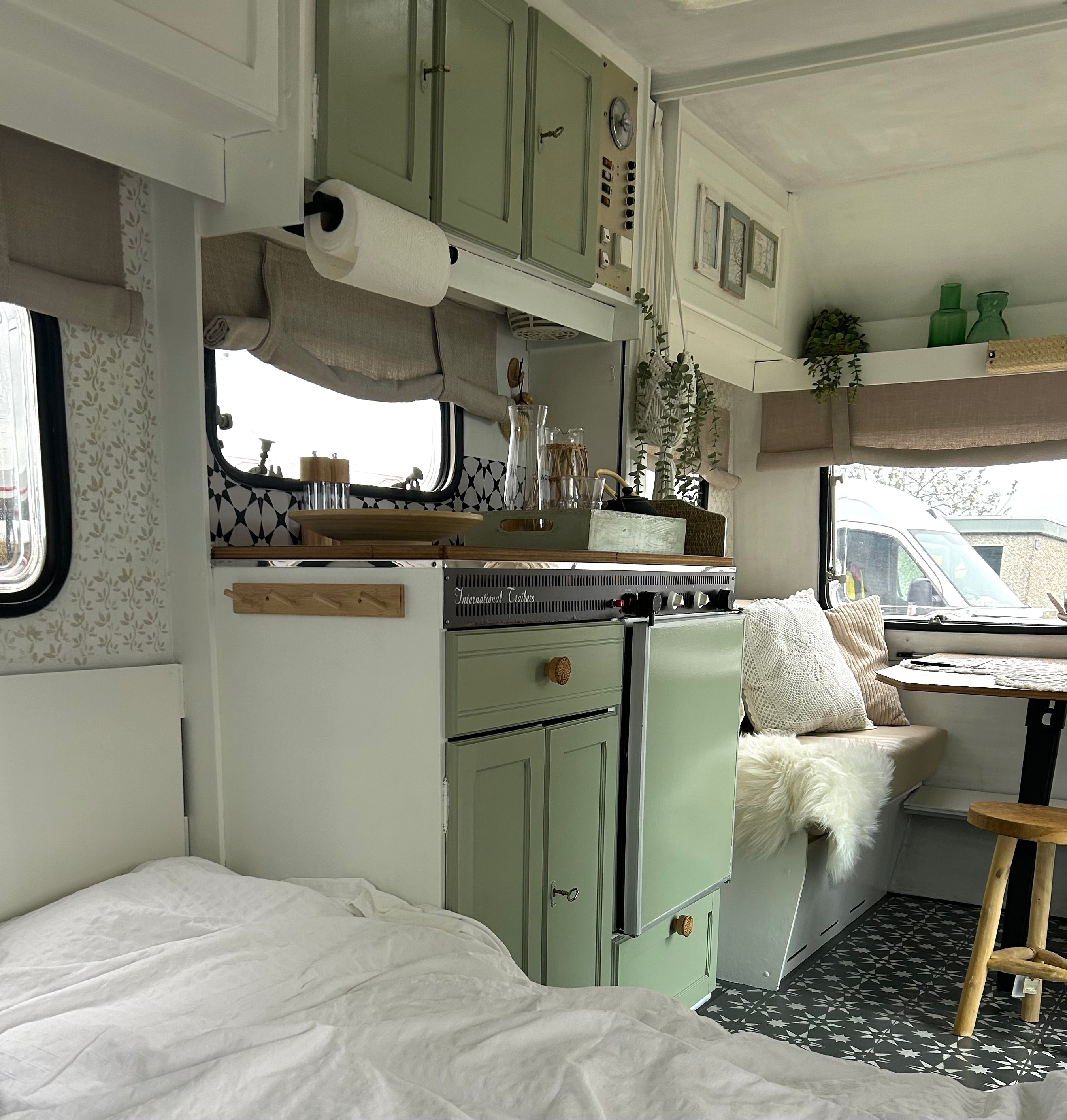 MAKE-OVER - IT Caravan