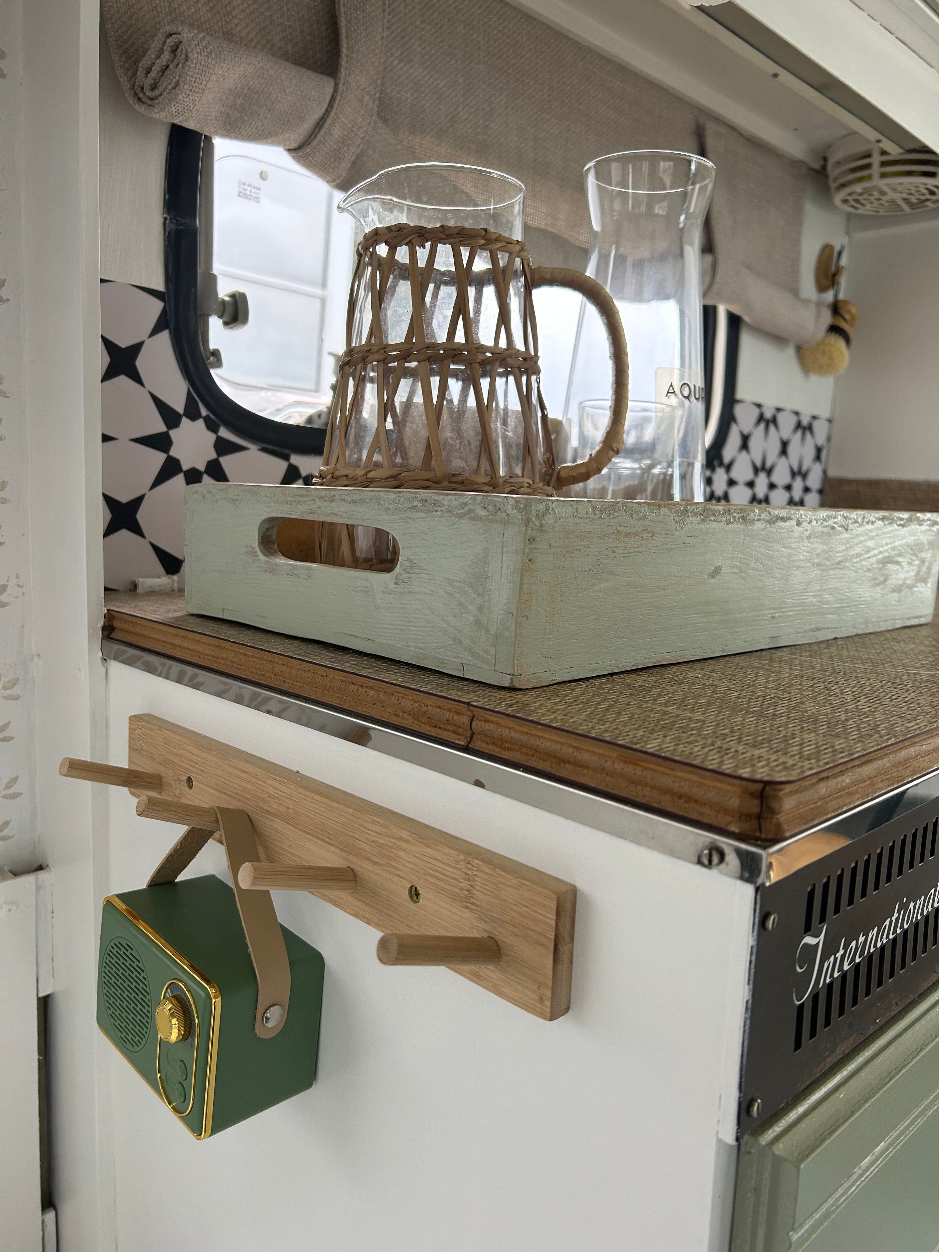 MAKE-OVER - IT Caravan