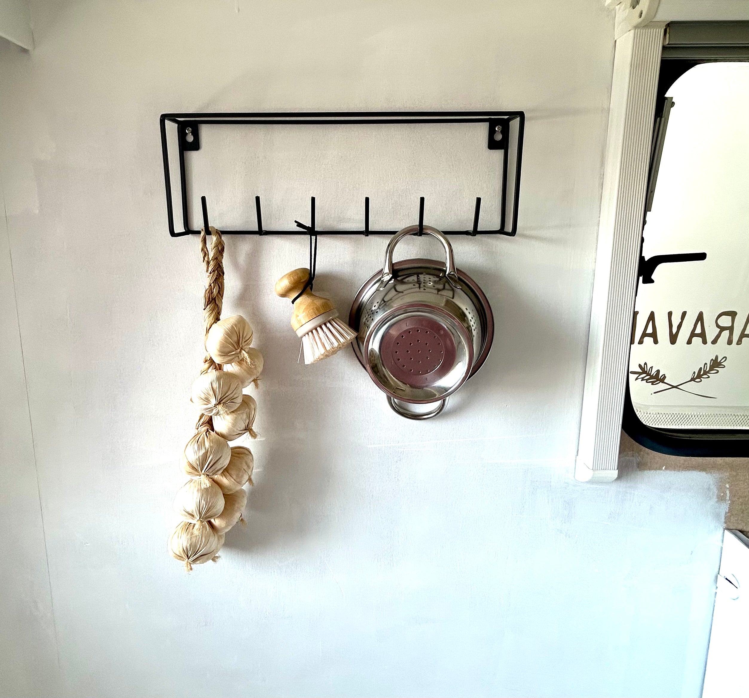 Keukenrekje zwart metaal